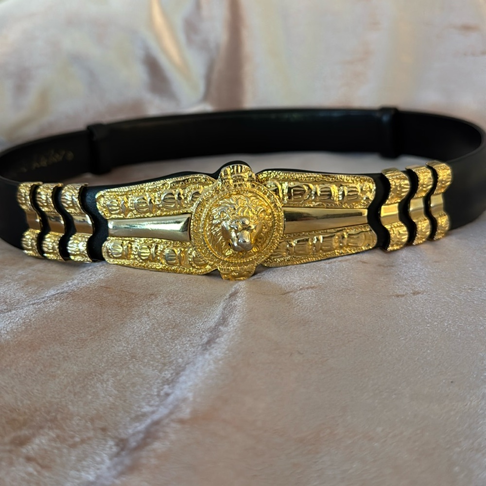 Judith Leiber Belt